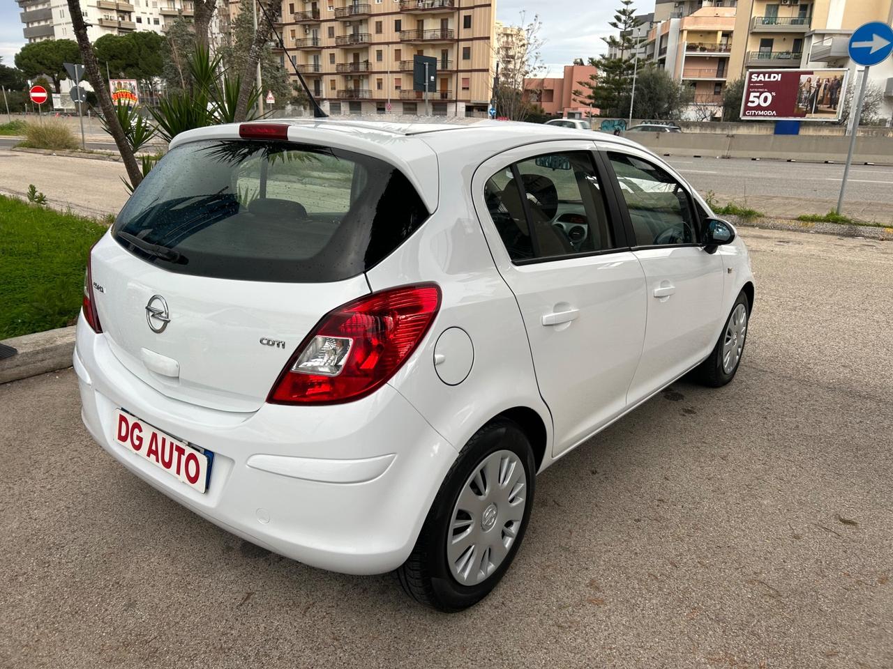 Opel Corsa 1.3 CDTI 75 cv 2012