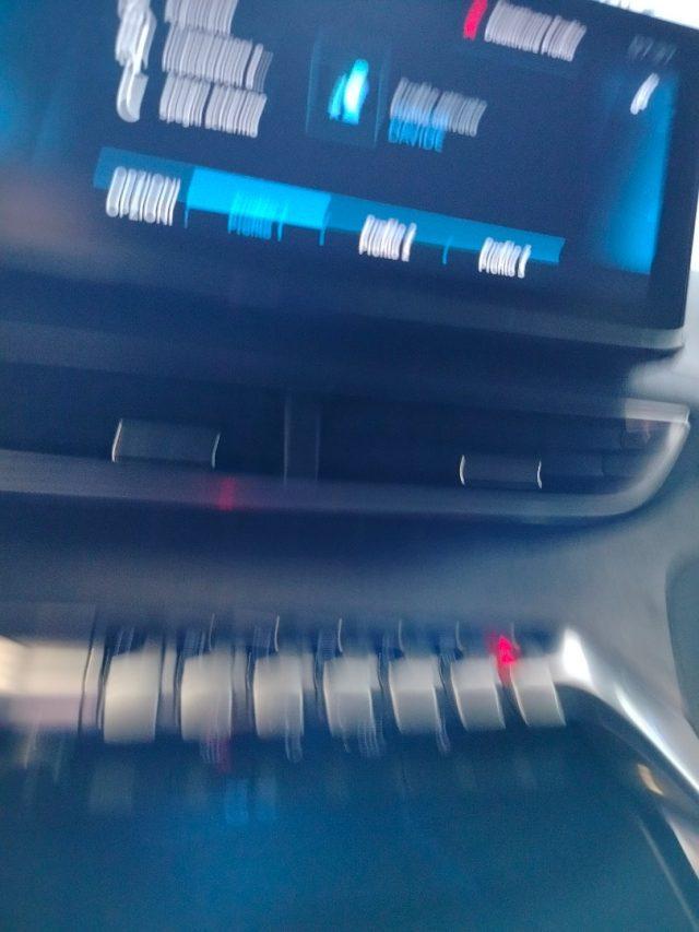 PEUGEOT 3008 BlueHDi 130 S&S GT