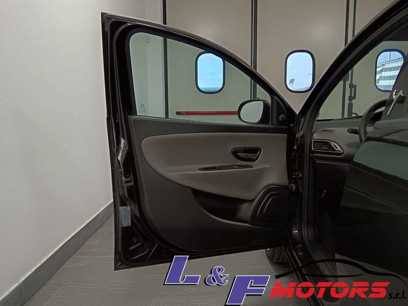 Lancia Ypsilon 1.2 69cv Gold