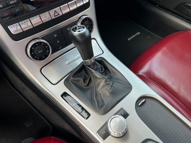 MERCEDES-BENZ SLK 200 CGI Premium AMG