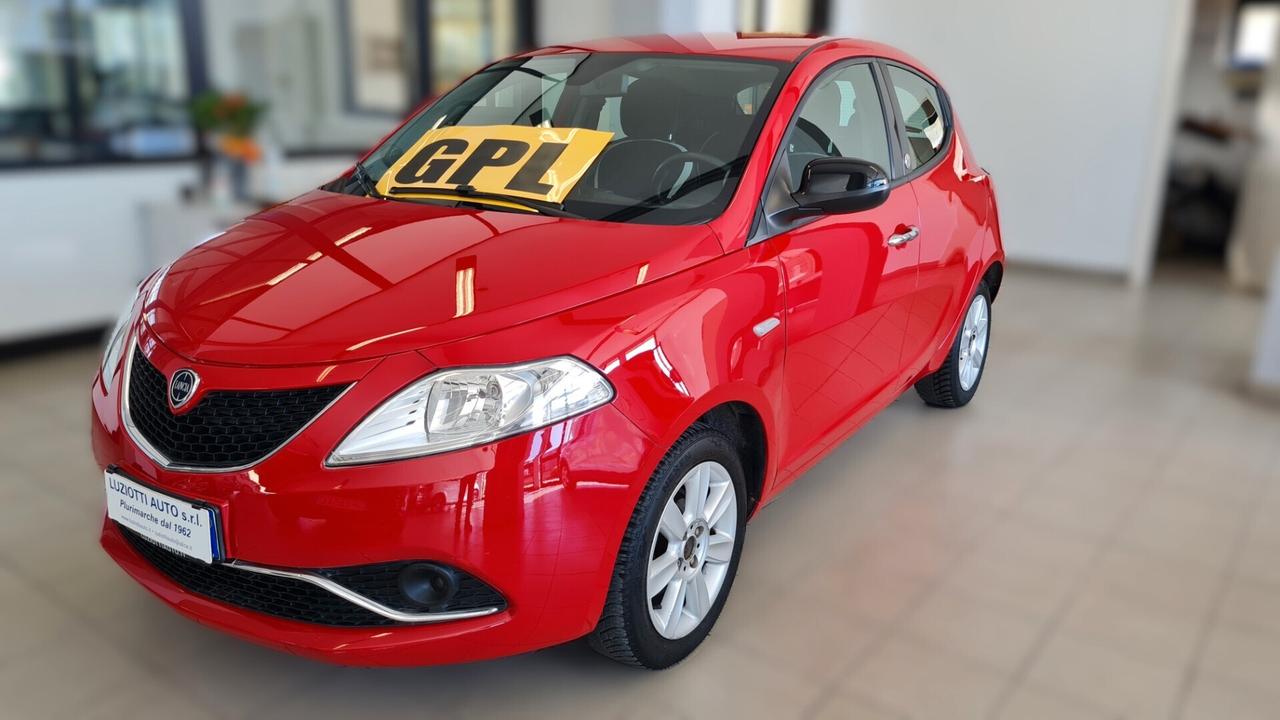 Lancia Ypsilon 1.2 GPL GOLD