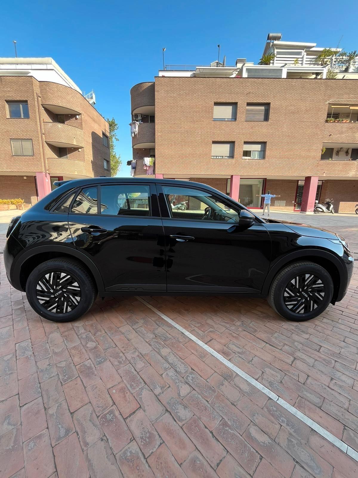 Fiat 600 Hybrid DCT MHEV La Prima TUA A NOLEGGIO GIORNALIERO - MENSILE - LUNGO TERMINE