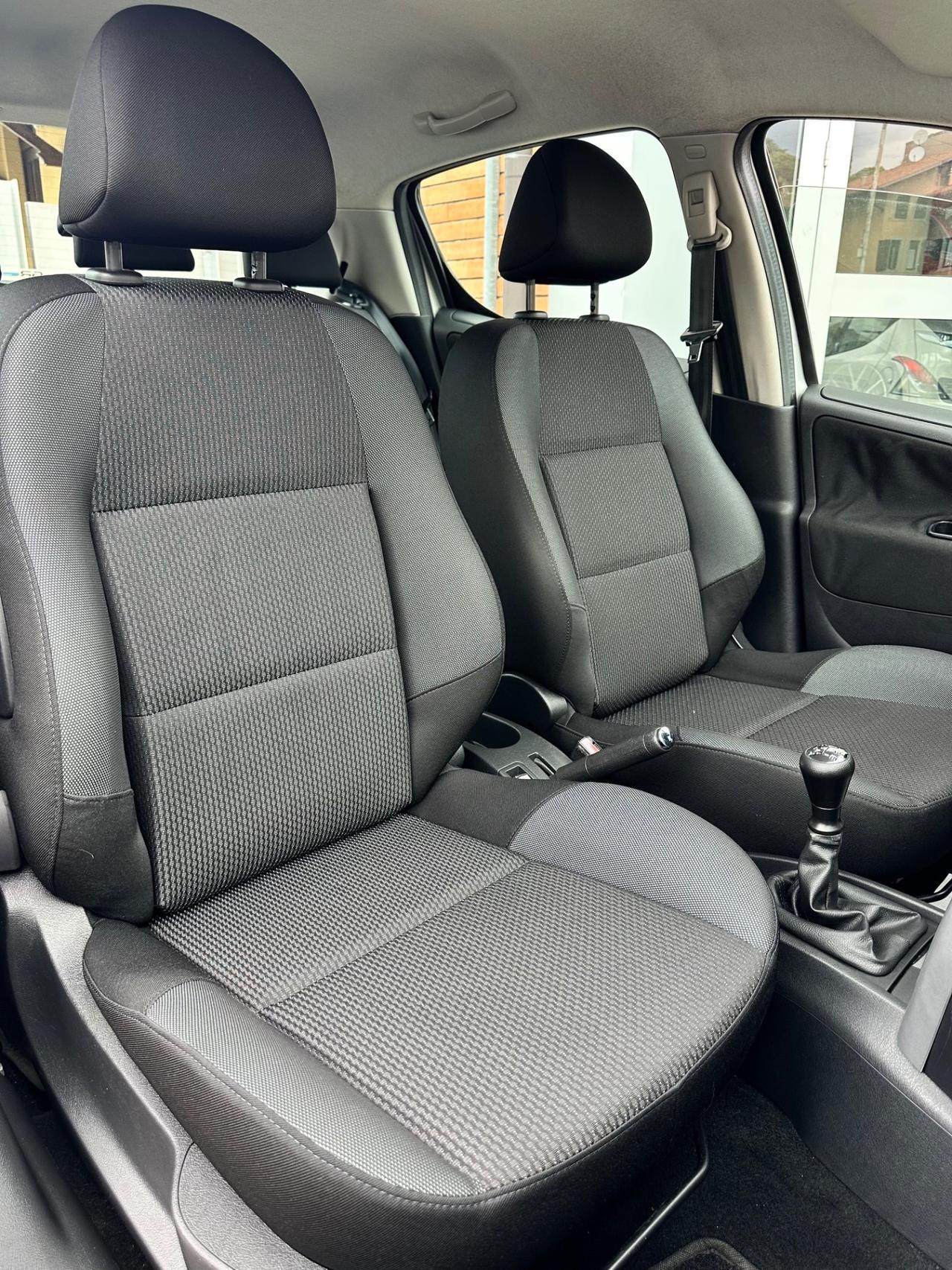 Peugeot 207 1.4Bz 95CV 5p Allure -Neopatentati