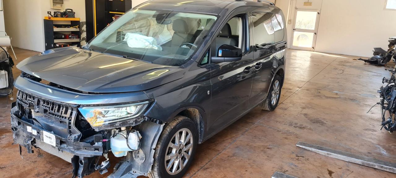 Ford Tourneo Connect 2.0 EcoBlue 122 CV AWD Titanium