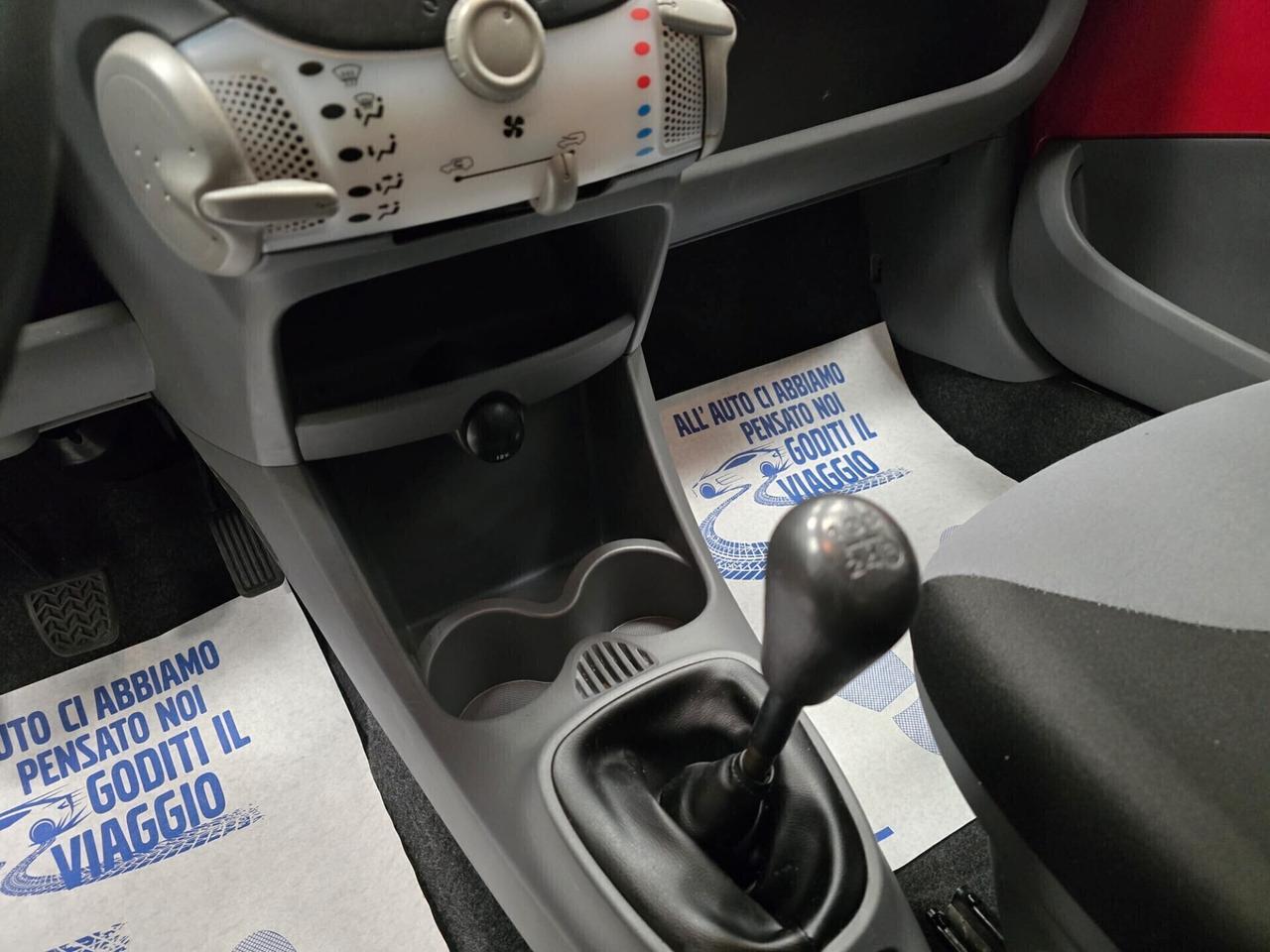 Peugeot 107 3 porte Desir 2010 OK NEOPATENTATI