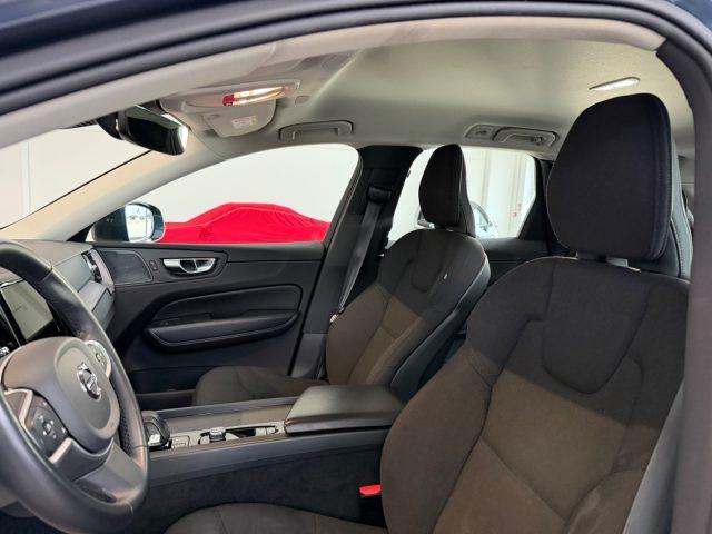 VOLVO XC60 B4 (d) AWD Geartronic Momentum Pro