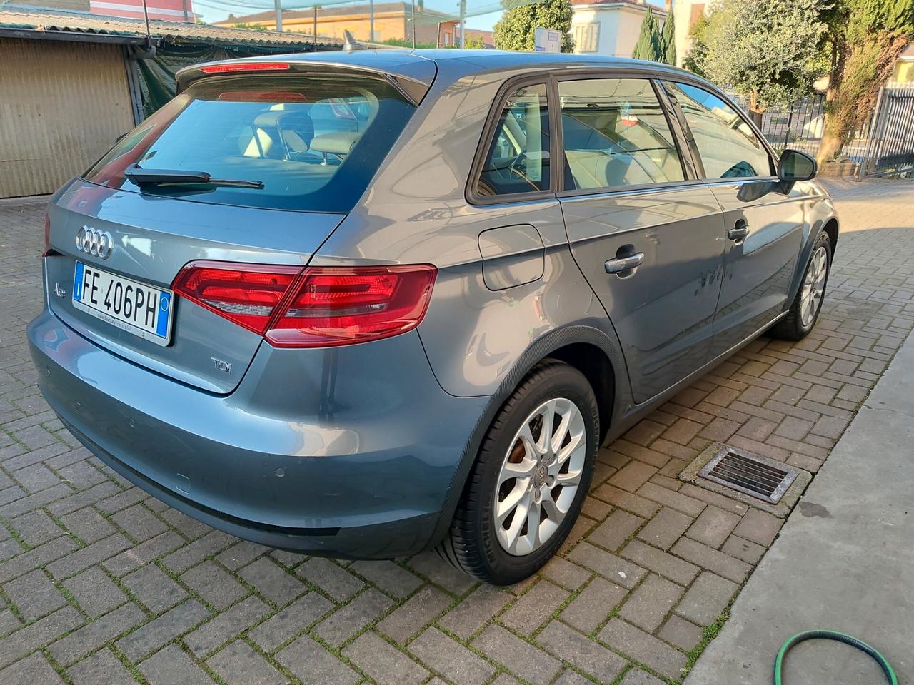 Audi A3 1.6 TDI S tronic Business
