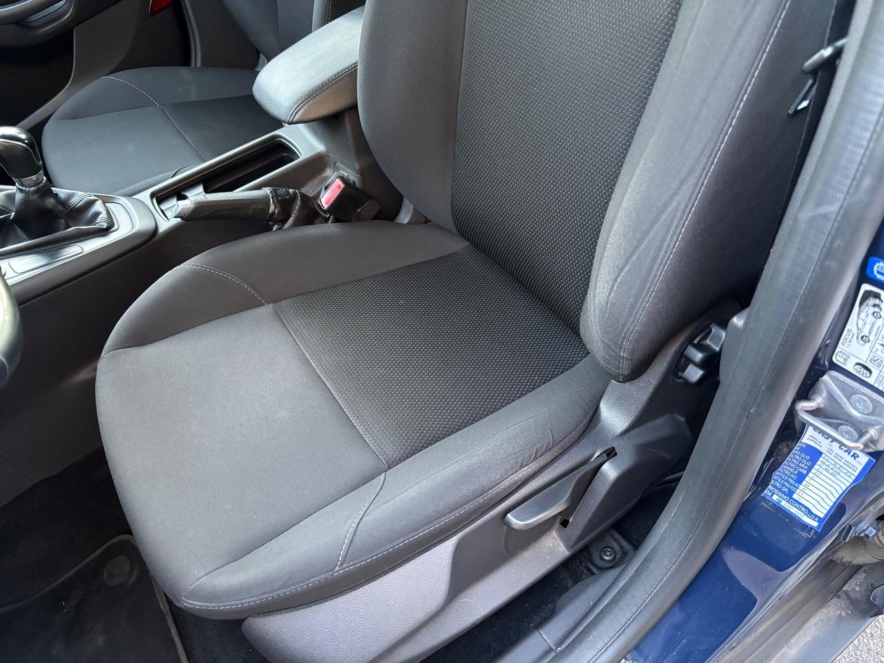 Ford Focus 1.0 benzina 5 porte