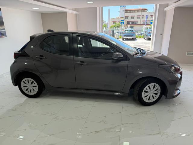 TOYOTA Yaris 1.0 5 porte Active
