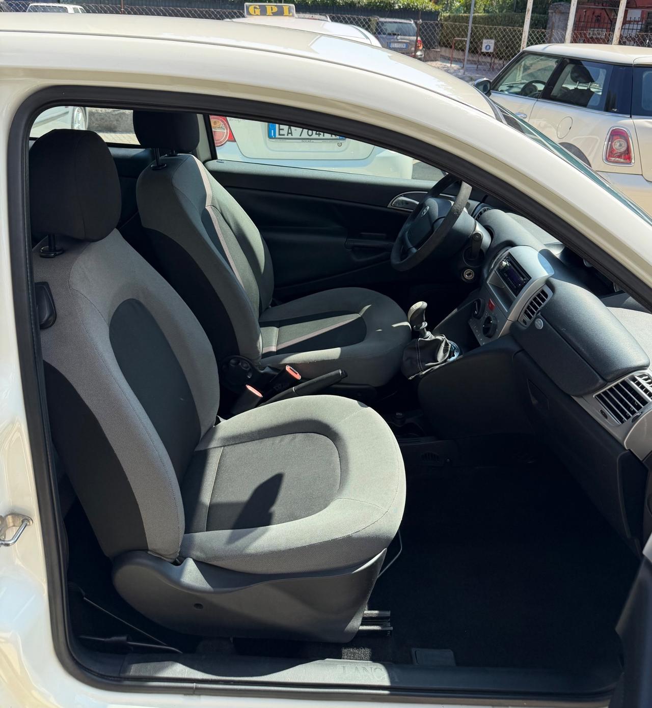Lancia Ypsilon 1.2- Neopatentati-Garanzia 12mesi