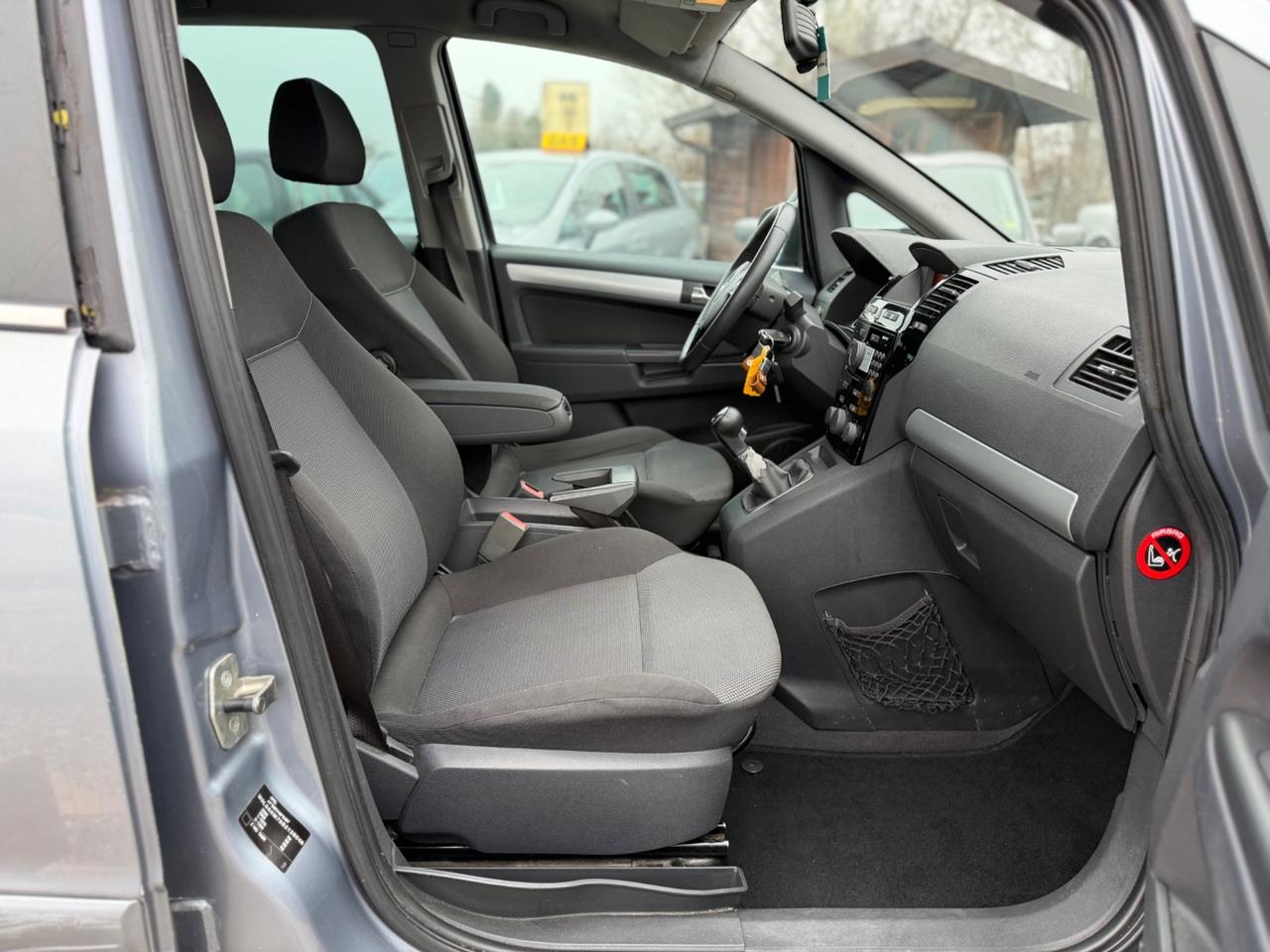 Opel Zafira 1.6 metano 7 POSTI
