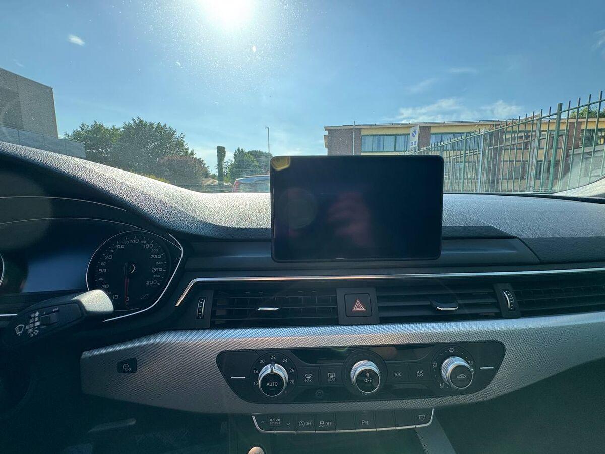 Audi A5 40 2.0 tfsi mhev Business 190cv s-tronic