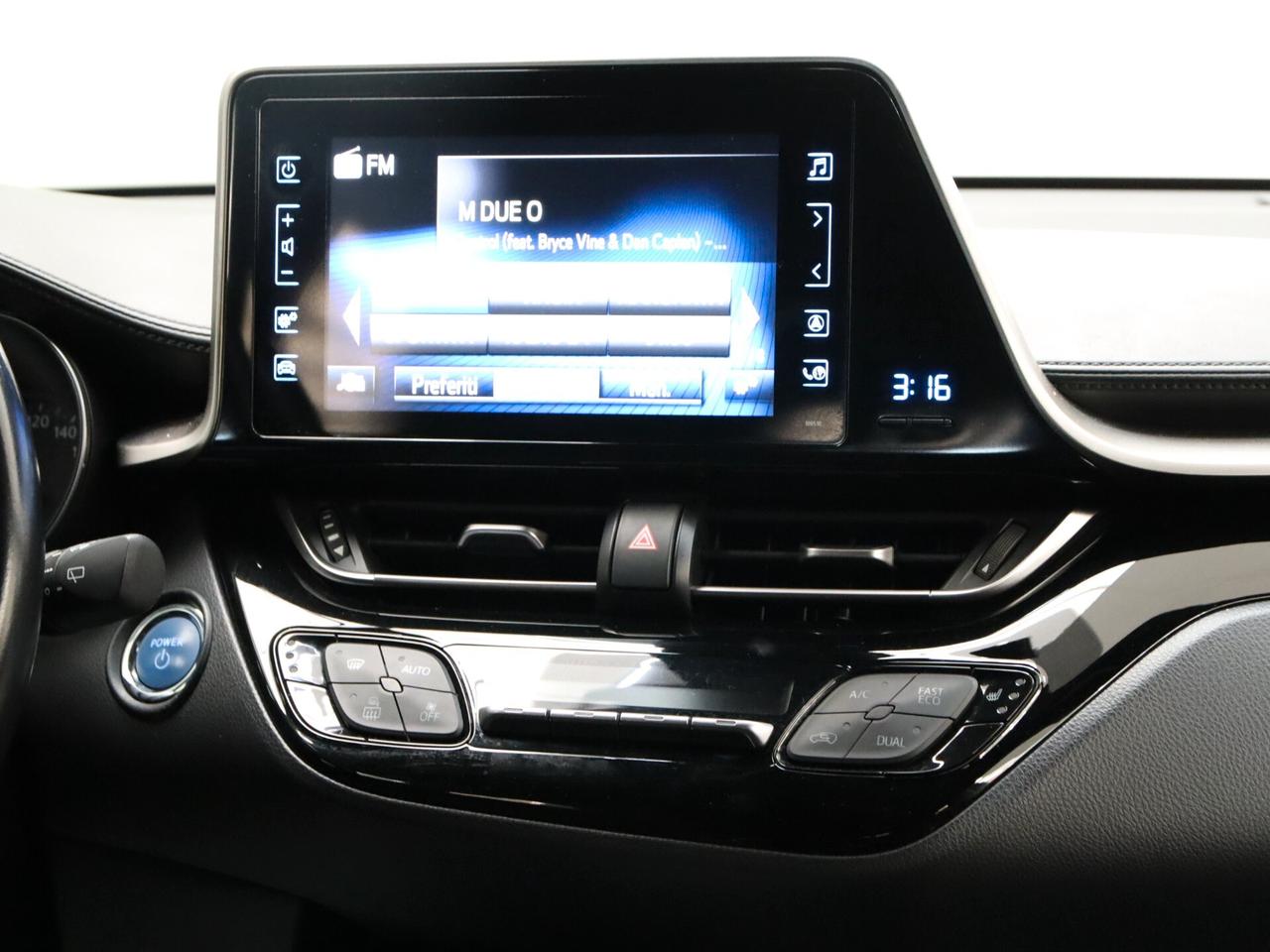 Toyota C-HR 2018 1.8h Lounge 2wd e-cvt my18