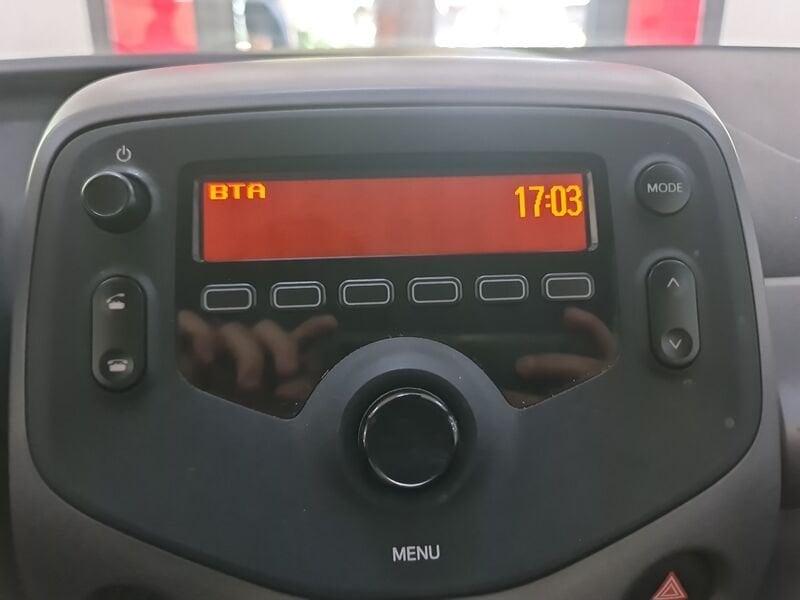 Toyota Aygo Connect 1.0 VVT-i 72 CV 5 porte x-play