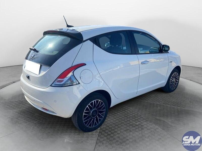 Lancia Ypsilon 1.0 FireFly 5 porte S&S Hybrid Platino