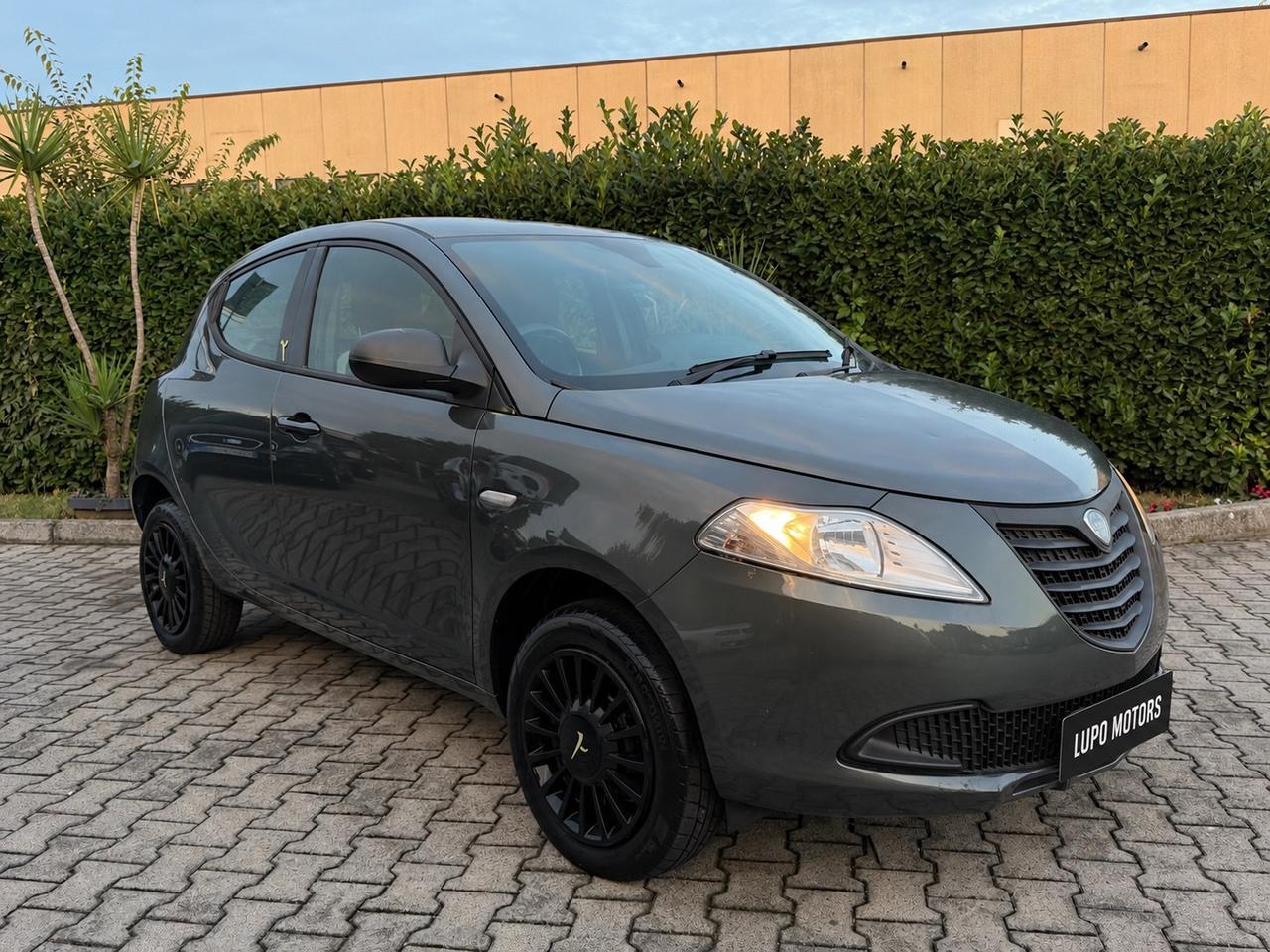 Lancia Ypsilon 0.9 TwinAir 85 CV Metano – 2014