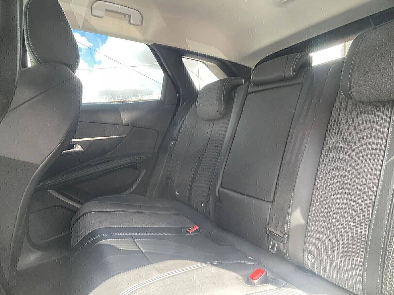 Peugeot 3008 Hybrid 225 e-EAT8 GT KM52000 FULL LED