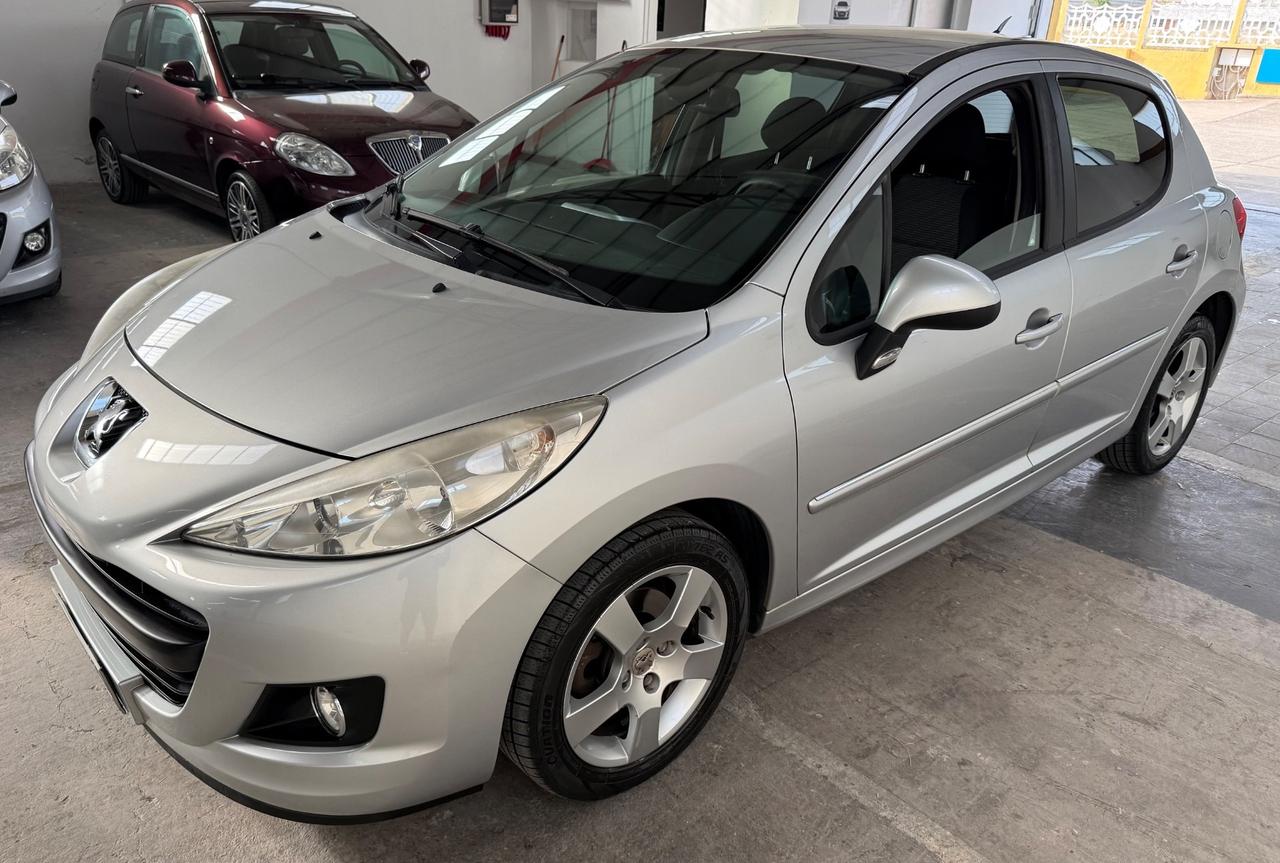 Peugeot 207 1.6 HDi 112CV 5p. Allure - 2011