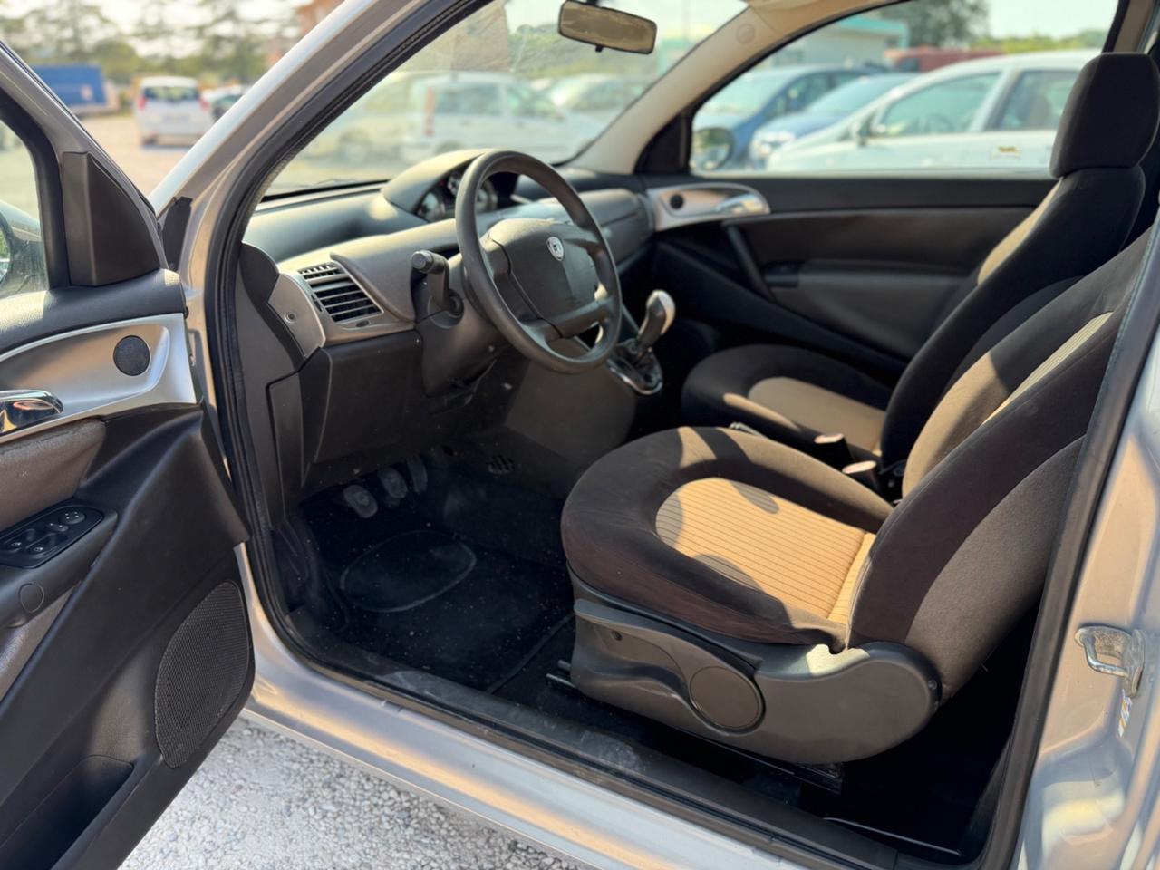Lancia Ypsilon 1.3 MJT 90 CV Oro Giallo