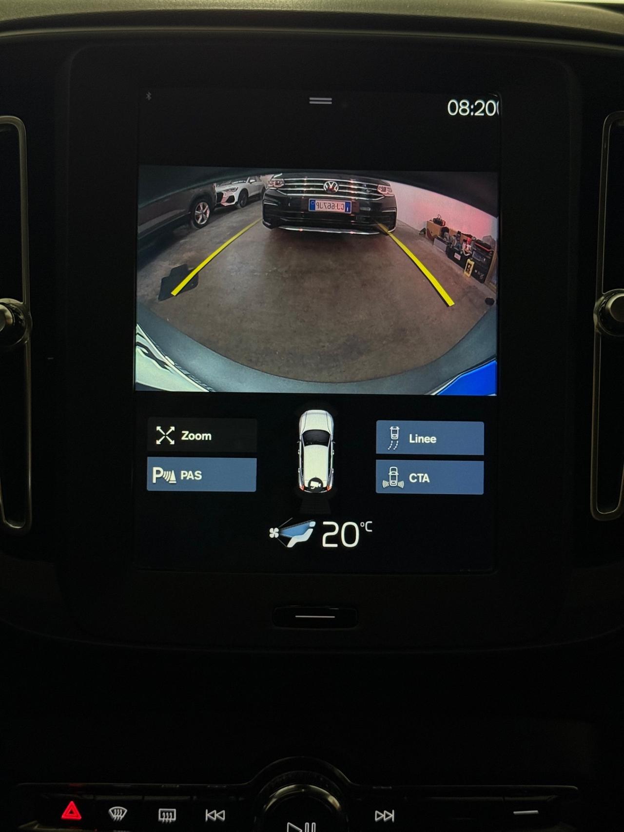 Volvo XC40 2.0 d3 150CV Momentum Geartronic