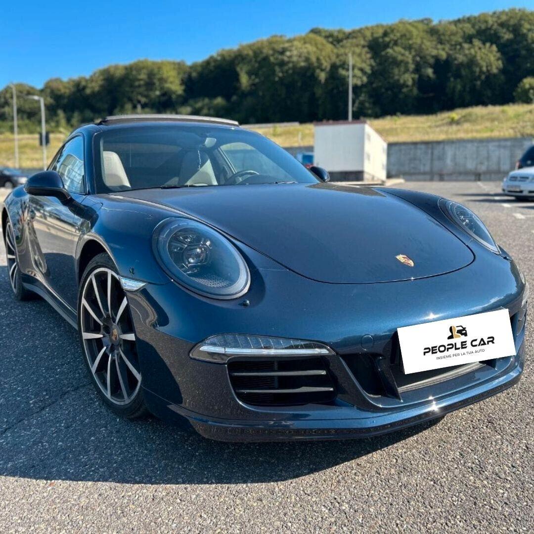 Porsche 911 3.4 Carrera 4 Coupé