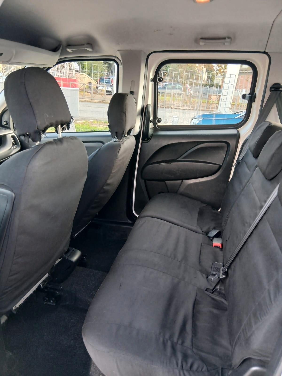 Fiat Doblo 5 posti autocarro 1.3 MJT PC Combi N1 SX