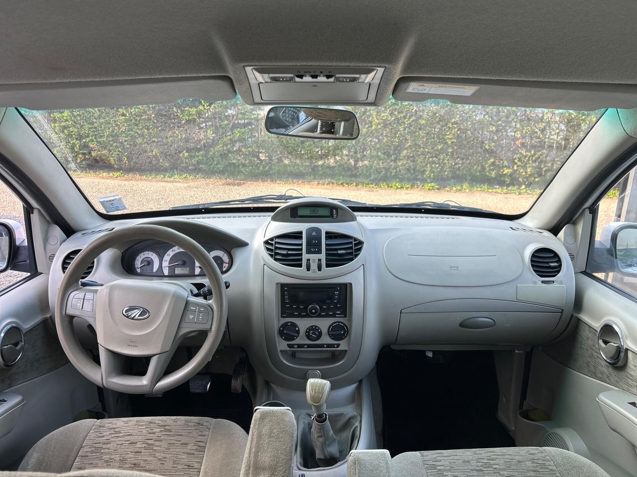 Mahindra Genio 2.2 DC4 N1