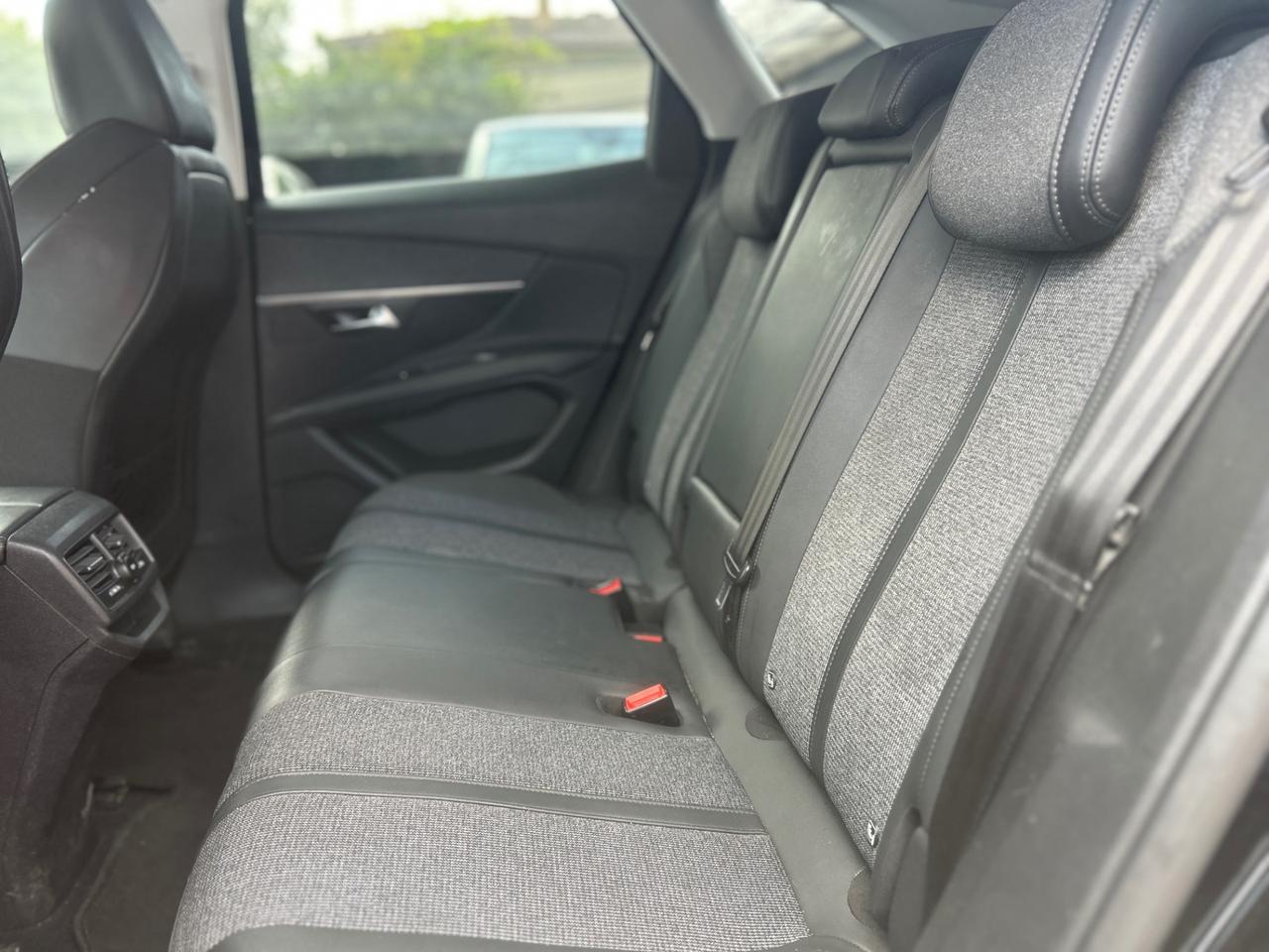Peugeot 3008 1.5 bluehdi Allure s&s 130cv