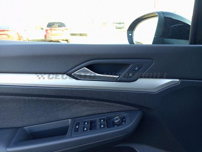 Volkswagen Golf Golf 1.0 etsi evo Life 110cv dsg