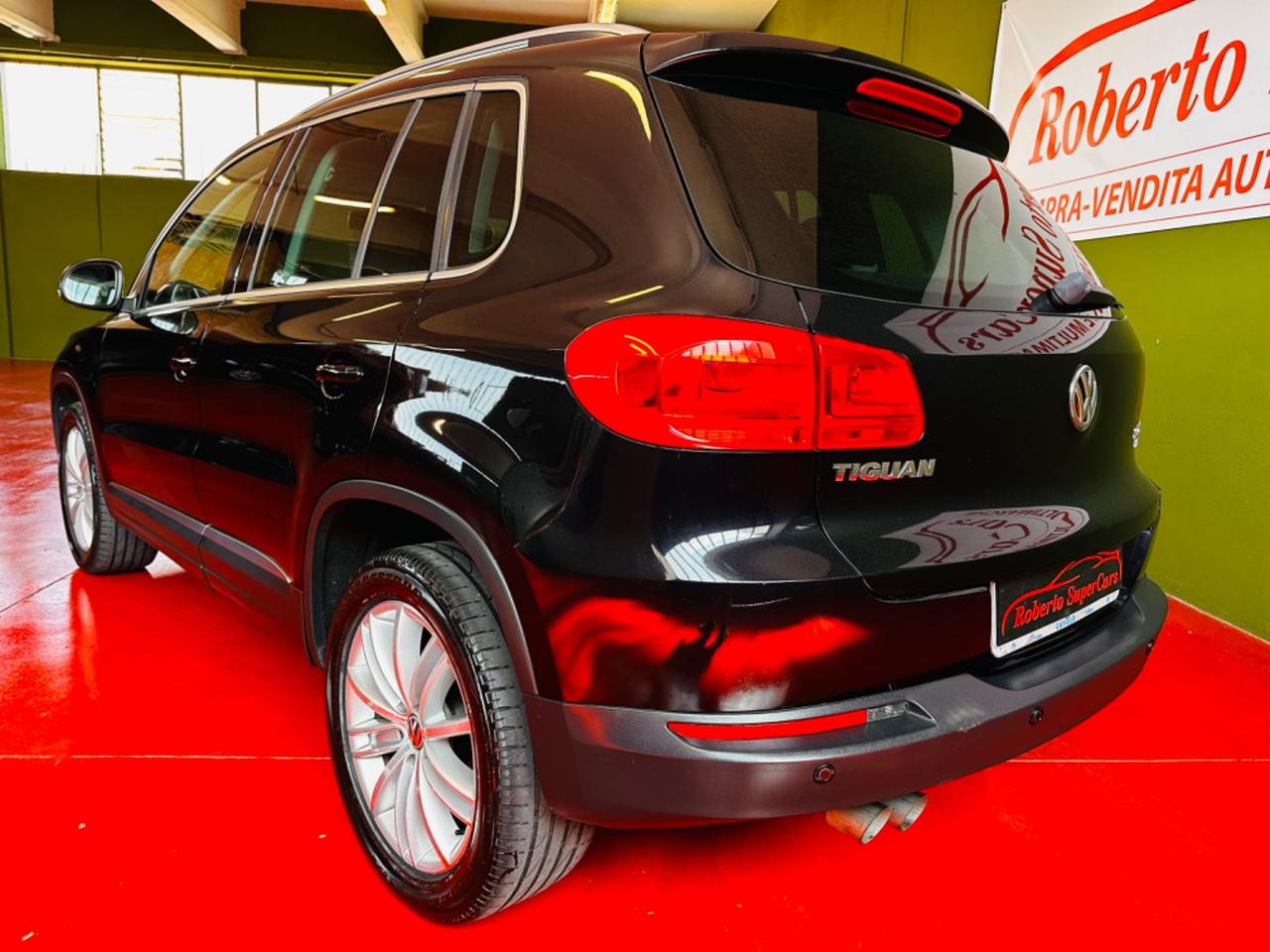 Volkswagen Tiguan 2.0 TDI DSG 7Marce 4x4 R-Line
