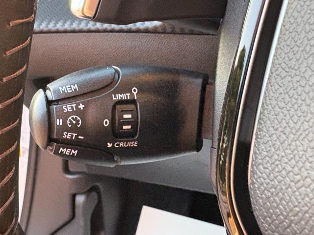 PEUGEOT 2008 1.5 bluehdi Allure Pack s&s 130cv eat8