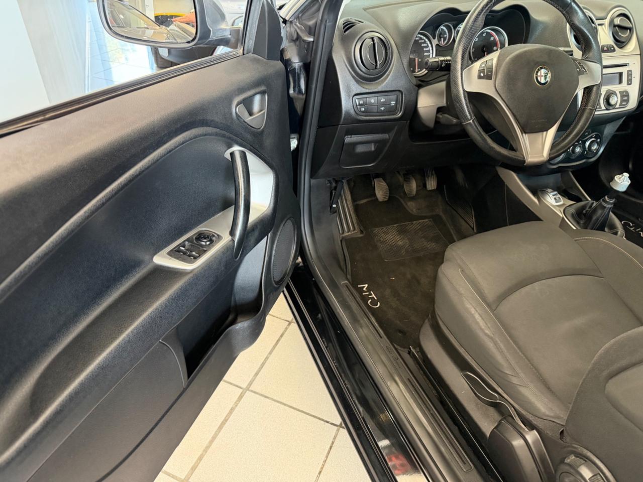 ALFA ROMEO MiTo (2008) MiTo 1.3 JTDm 85 CV SeS Progression (62 kw) Valore di listino: € 18900