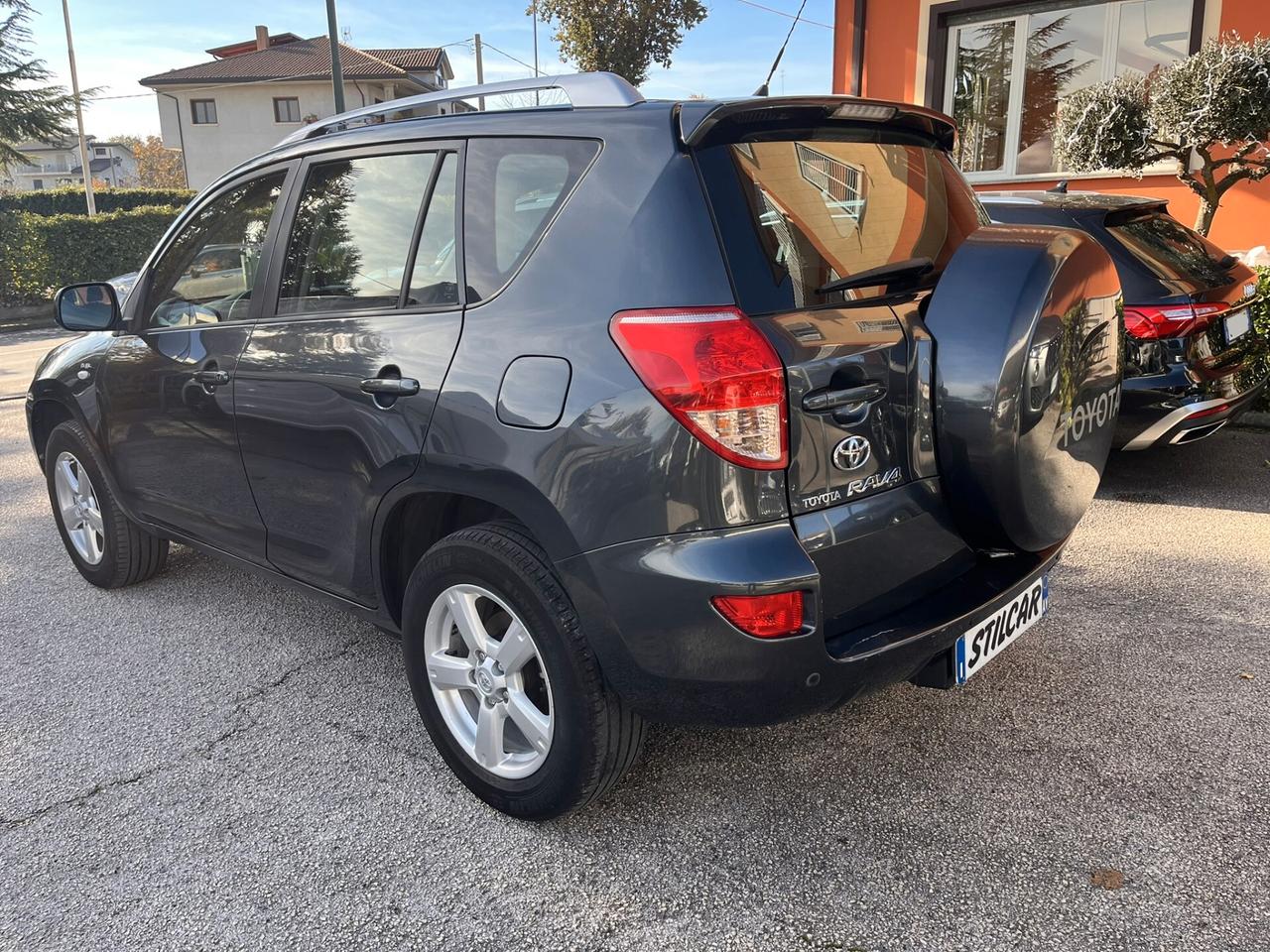 Toyota RAV 4 2.2 4x4 Diesel 136 CV Fuoristrada Luxury