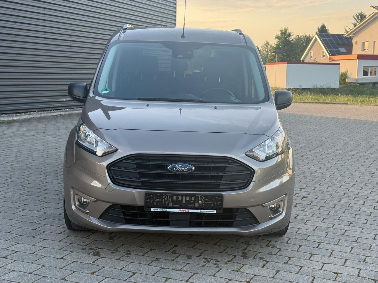 Ford Tourneo Connect Gran 1.5 EcoBlue 120 CV aut. Titanium