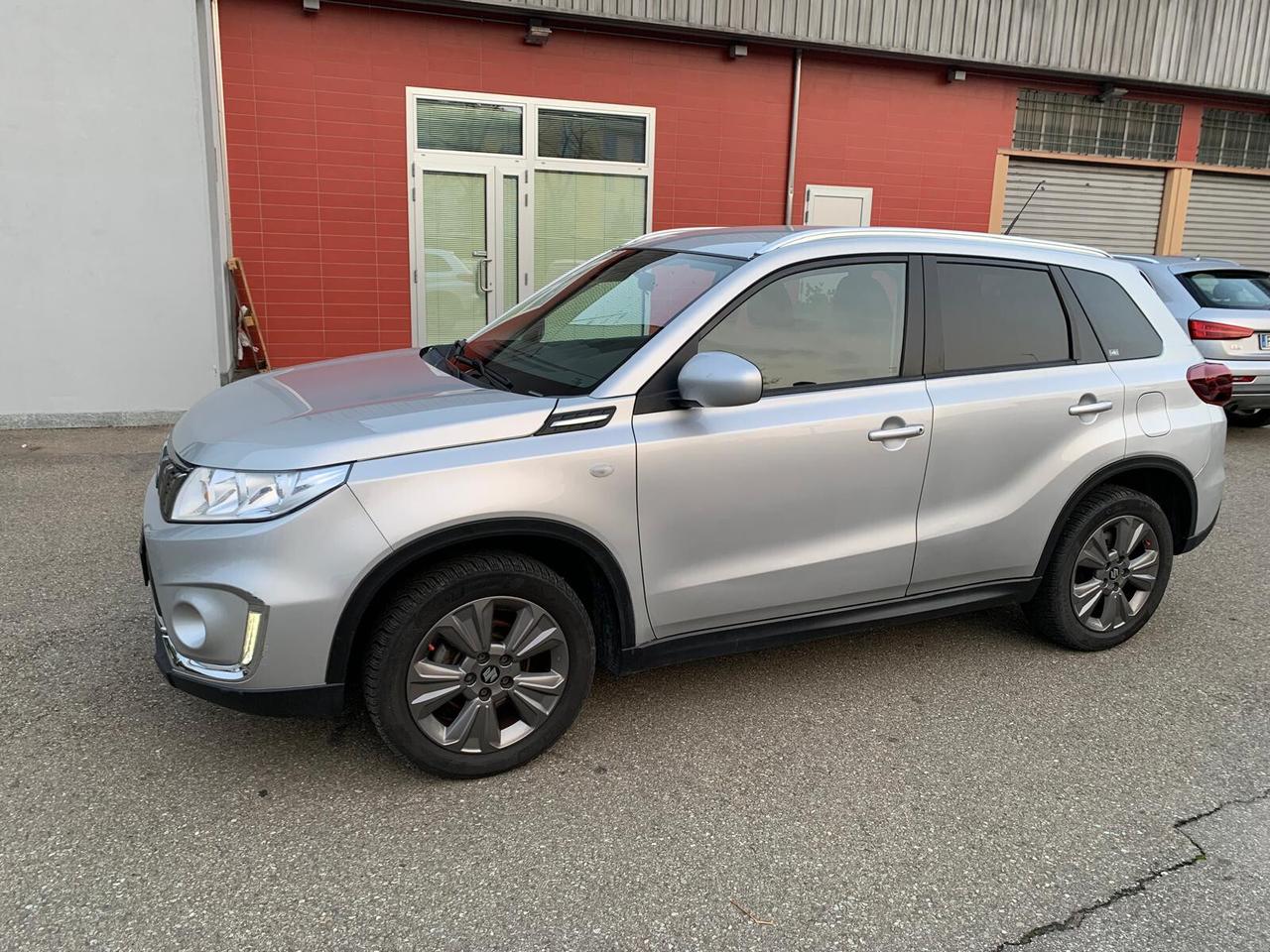 Suzuki Vitara 1.0 Boosterjet 4WD AllGrip Starview-4X4-