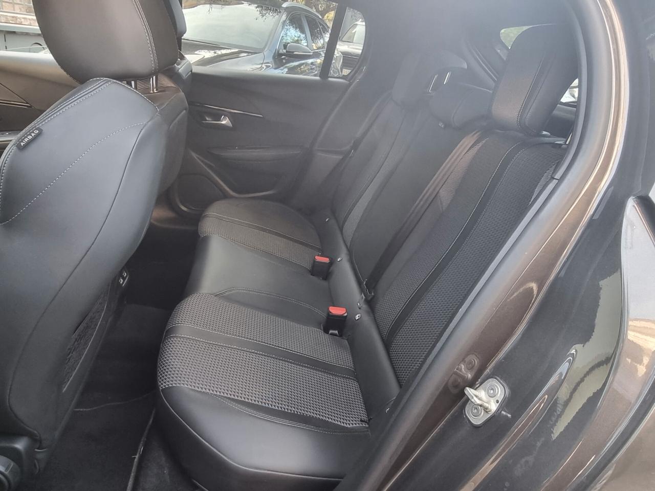 Peugeot 208 PureTech 100 Stop&Start 5 porte GT Line