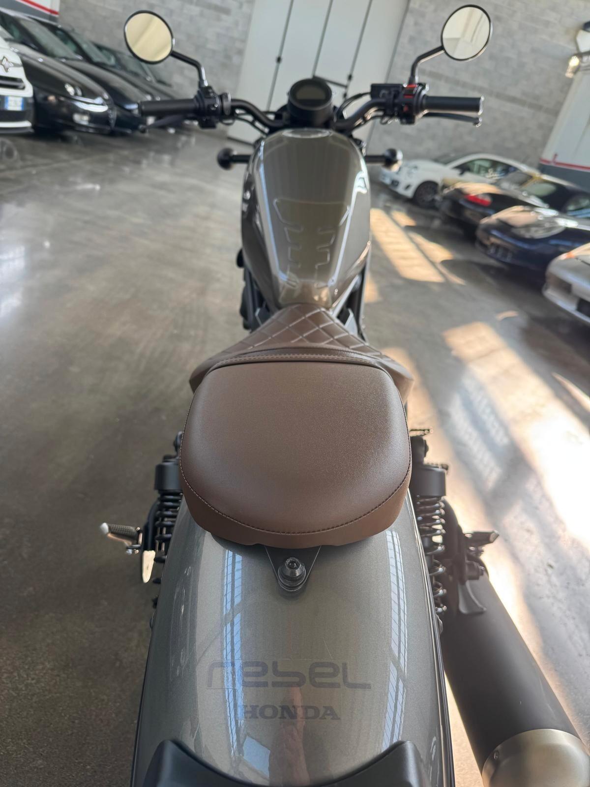 Honda CMX 500 Rebel PLUS