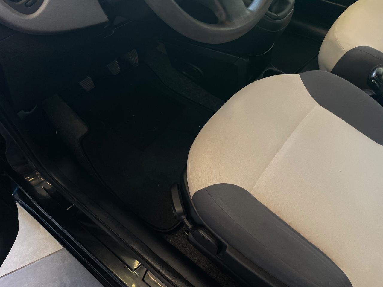 Fiat Panda 1.2 Lounge Neopatentati 100.000km