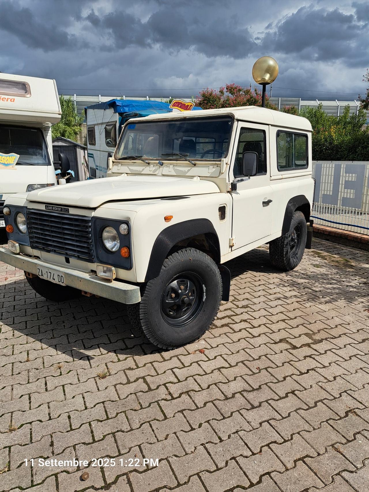 Land Rover Defender 90 diesel Hard-top