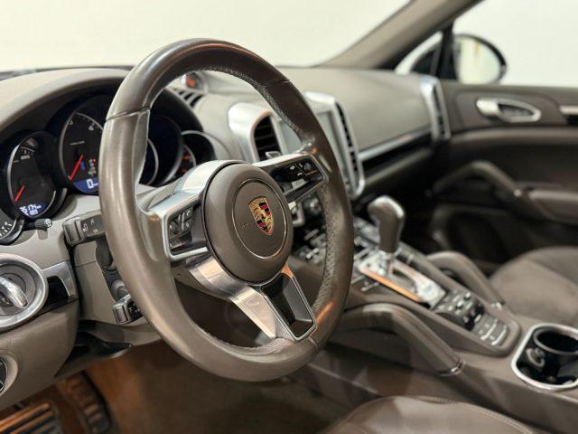 PORSCHE Cayenne 3.0 Diesel Platinum Edition