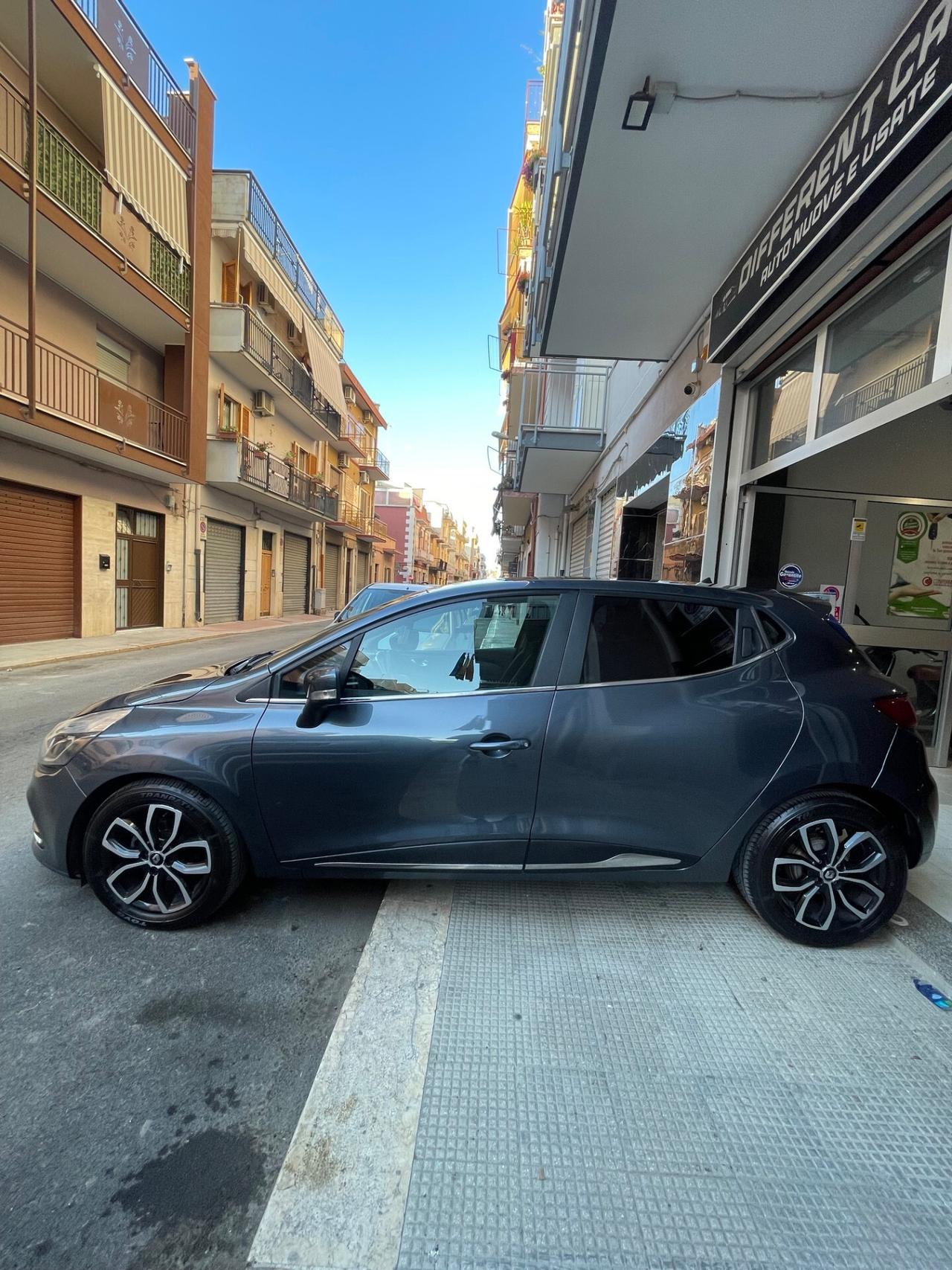 Renault Clio dCi 8V 75 CV Start&Stop 5 porte Energy Intens