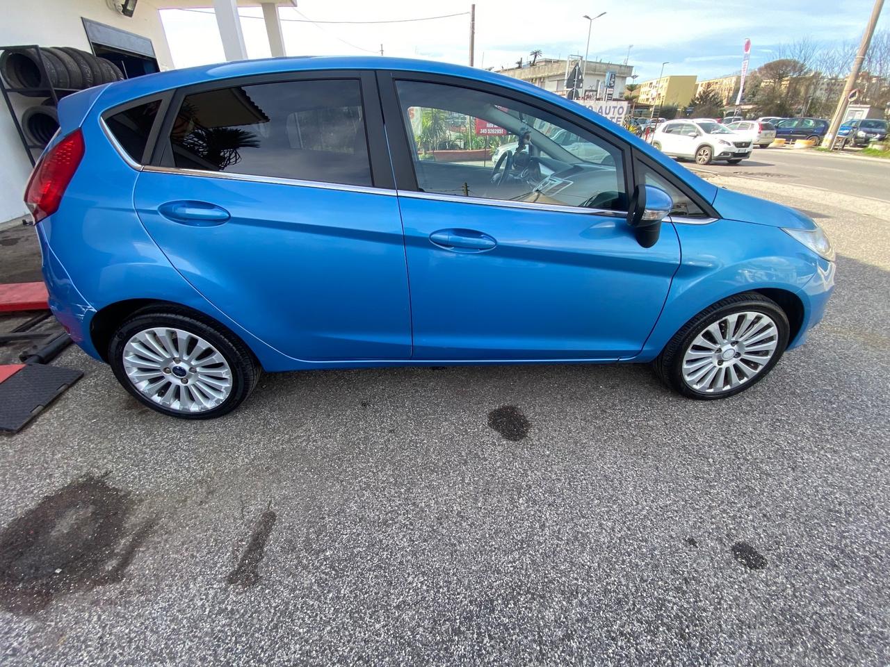 Ford Fiesta 1.6 TDCi 90CV 5 porte DPF Titanium