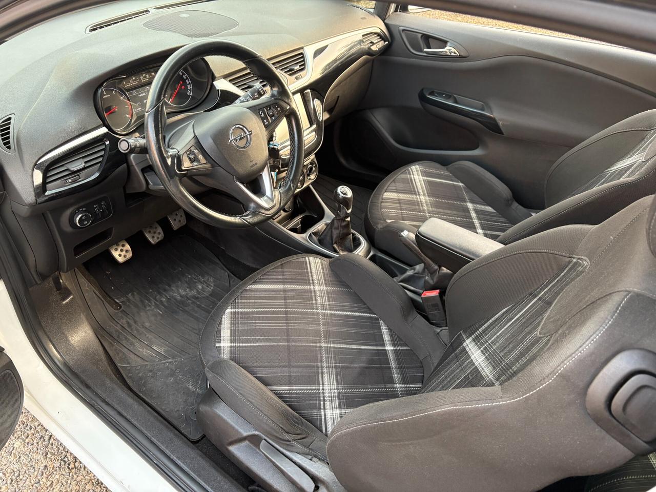 Opel Corsa 1.4 GPL -90CV-B-Color