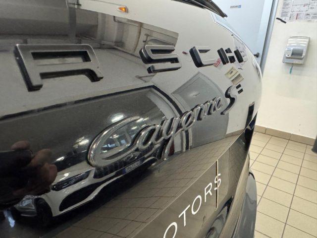 PORSCHE Cayenne 3.0 Diesel //TETTO//SPORT CHRNO//21