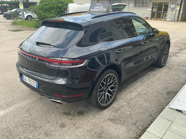 PORSCHE Macan 2.0