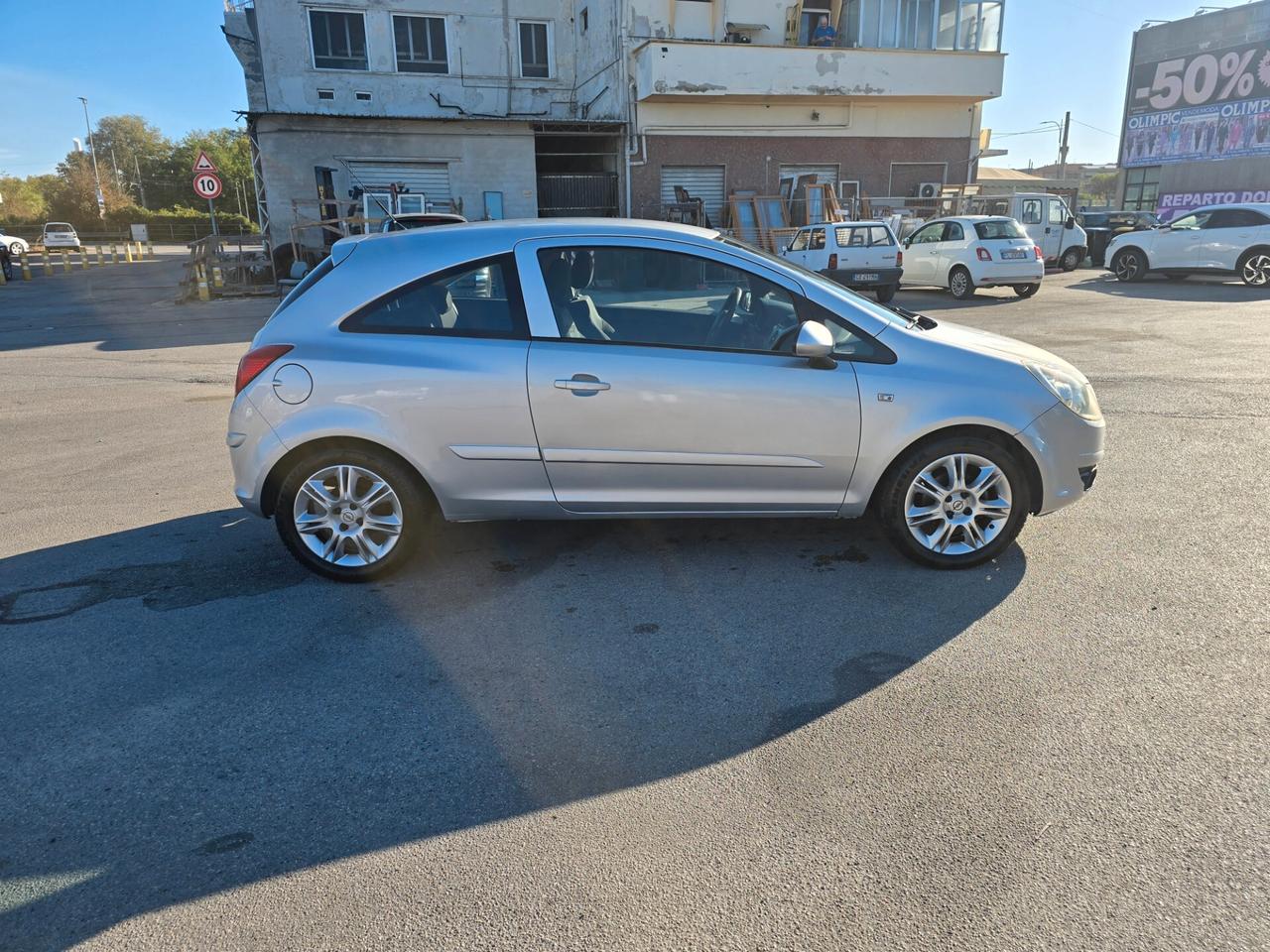 Opel Corsa 1.2 3 porte Club