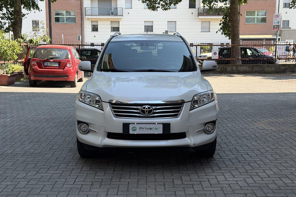 TOYOTA RAV4 2.2 D-4D 150 CV DPF Exclusive