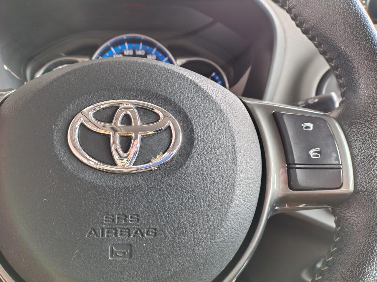 Toyota Yaris 1.5 Hybrid 5 porte Lounge