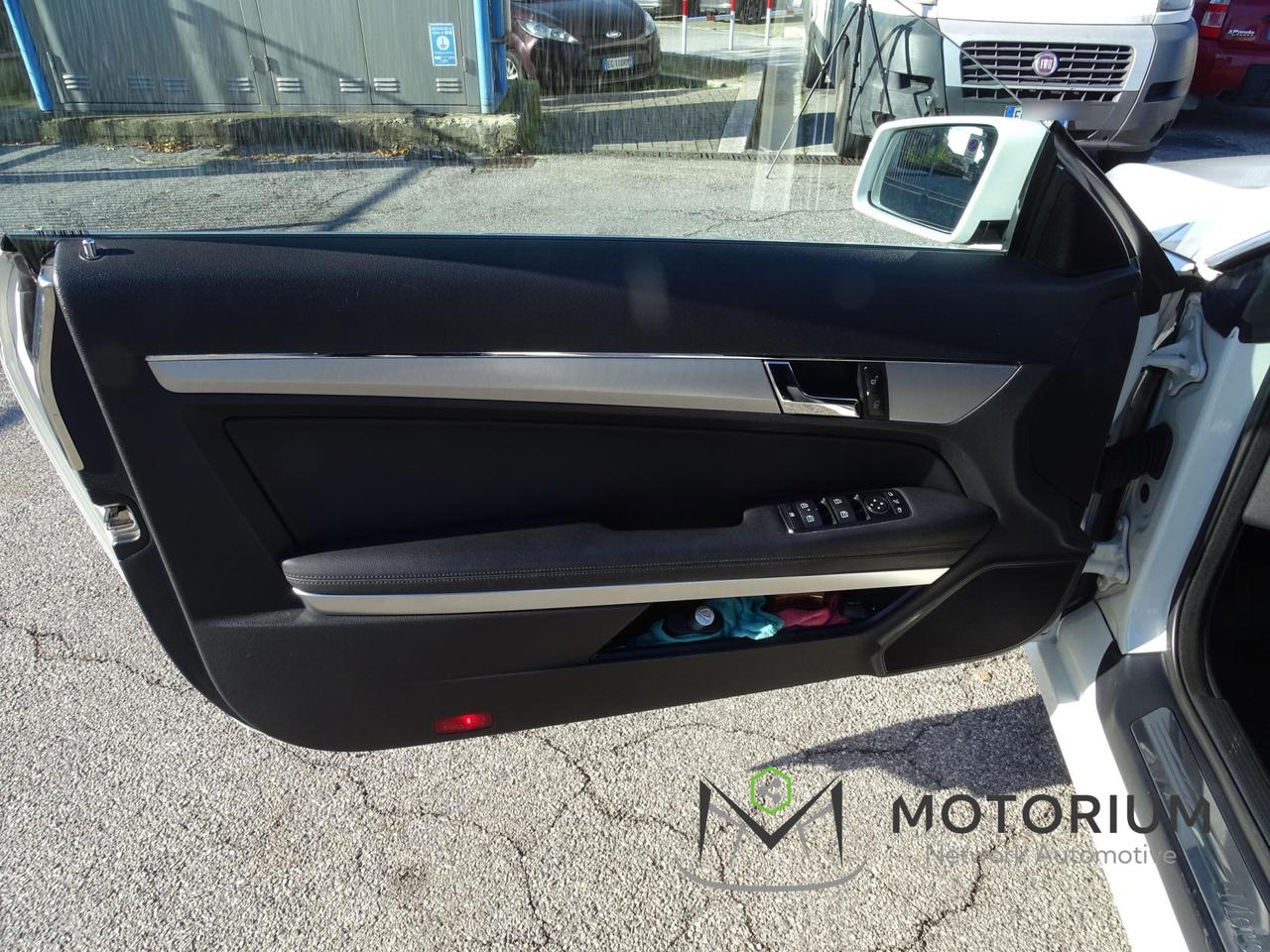 Mercedes-Benz E 220 CDI Coupé BlueEFFICIENCY Avantgarde