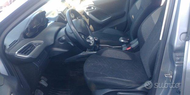 PEUGEOT 2008 1.6 BLUE Hdi NEO PATENTATI NAVI CLIMA CERCHI CRUISE CONTROL MULTIFUNZIONE